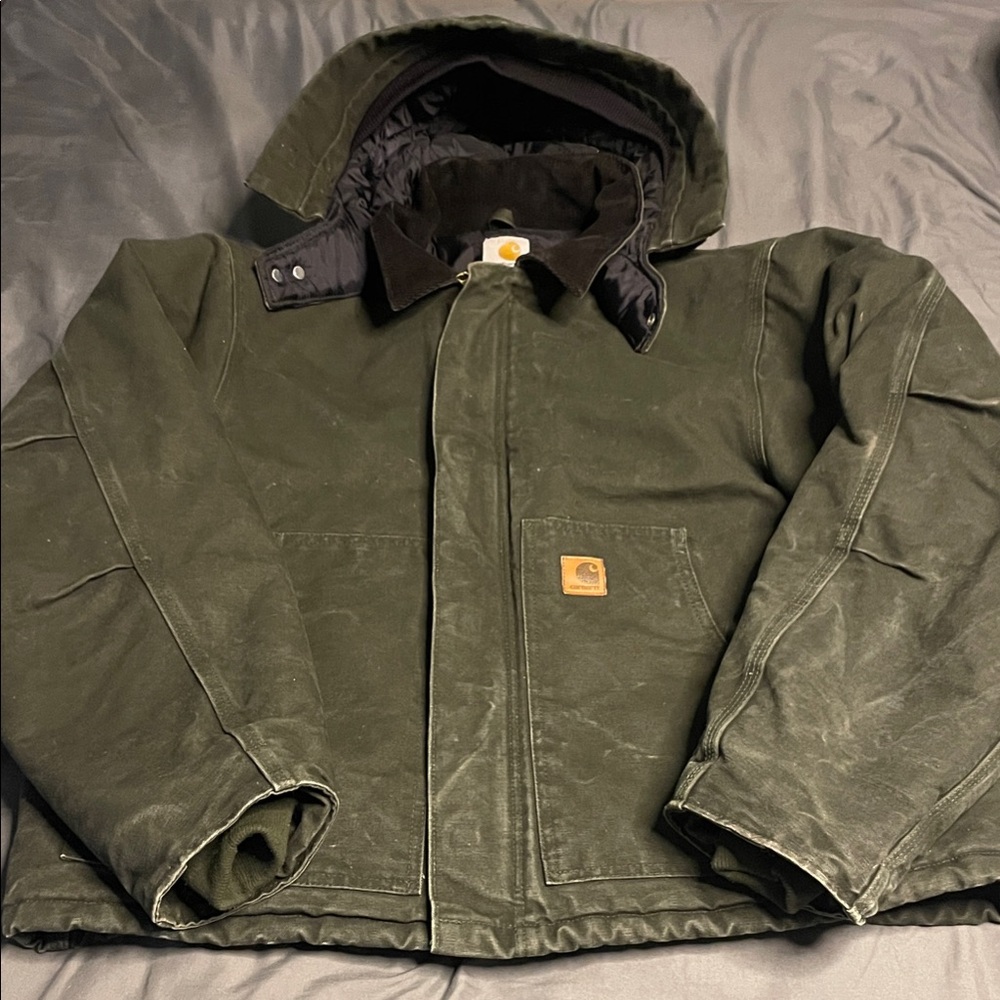 Carhartt Vintage J22 X-Large moss green Arctic quill coat.